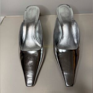 Reformation Nicoletta Mule Heel, Silver, Size 5.5